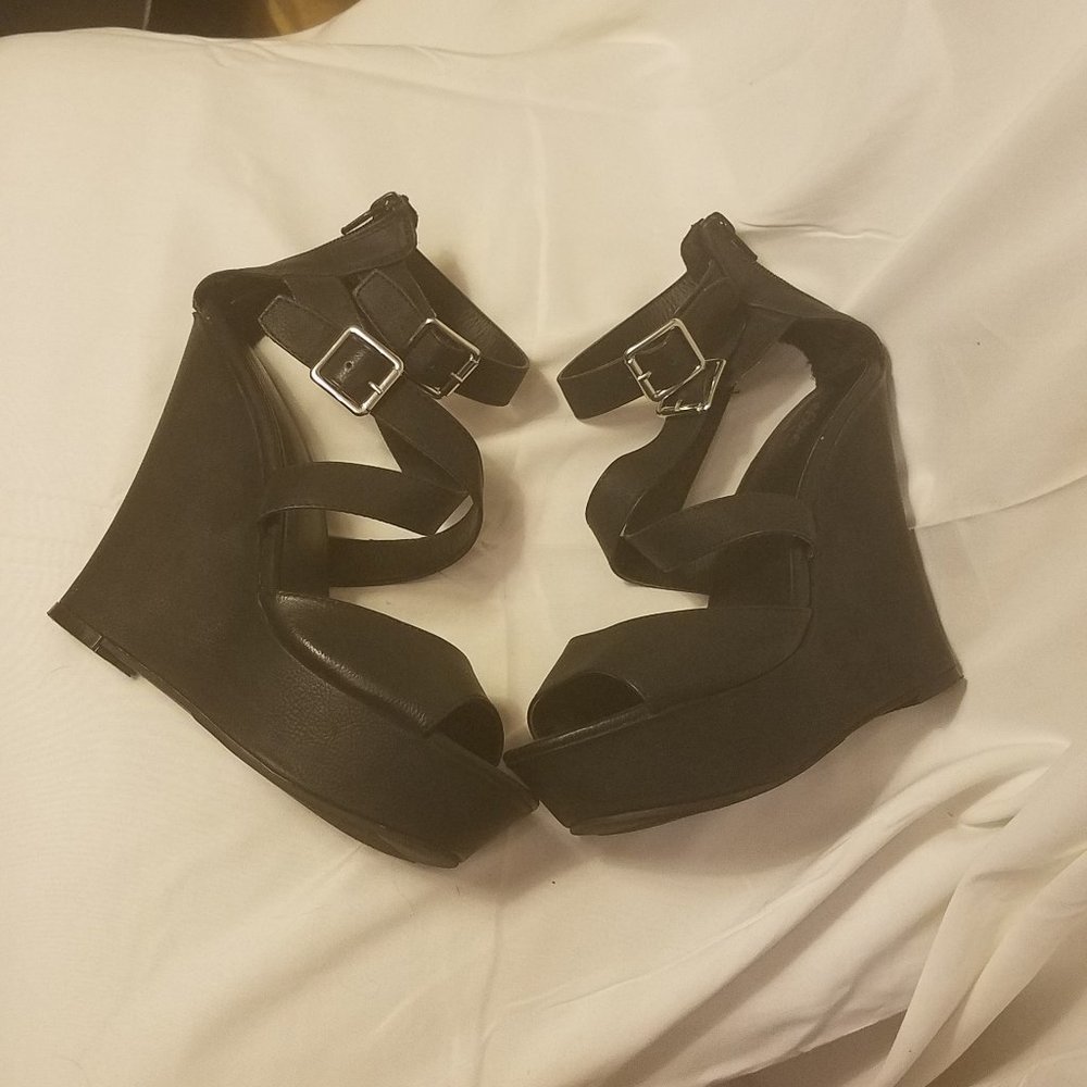 Mossimo Black leather wedges ankle strap